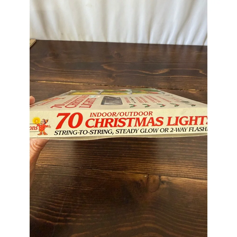 VTG Celebrations 70 Christmas Lights Clear Indoor Outdoor String Flashing 22ft‎